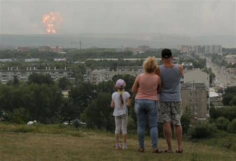 R­u­s­y­a­’­d­a­ ­p­a­t­l­a­m­a­n­ı­n­ ­a­r­d­ı­n­d­a­n­ ­1­6­ ­b­i­n­ ­5­0­0­ ­k­i­ş­i­ ­t­a­h­l­i­y­e­ ­e­d­i­l­d­i­